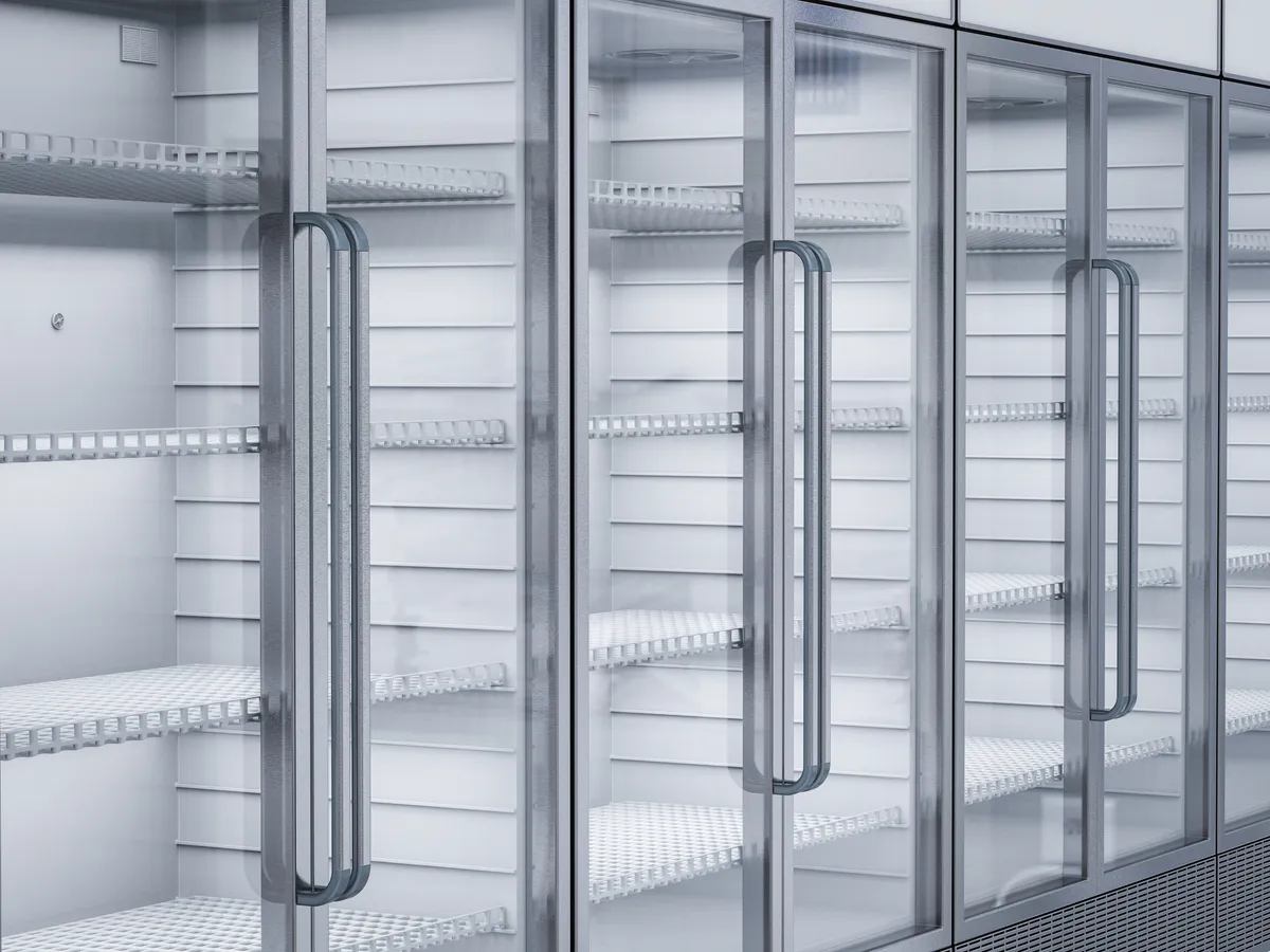 Vitrine frigorifice comerciale instalate de AMADI